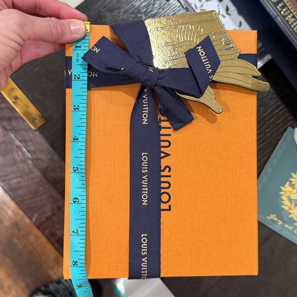 2025 Louis Vuitton Holiday bag and Iconic Orange Box with Navy Bag - Picture 10 of 12